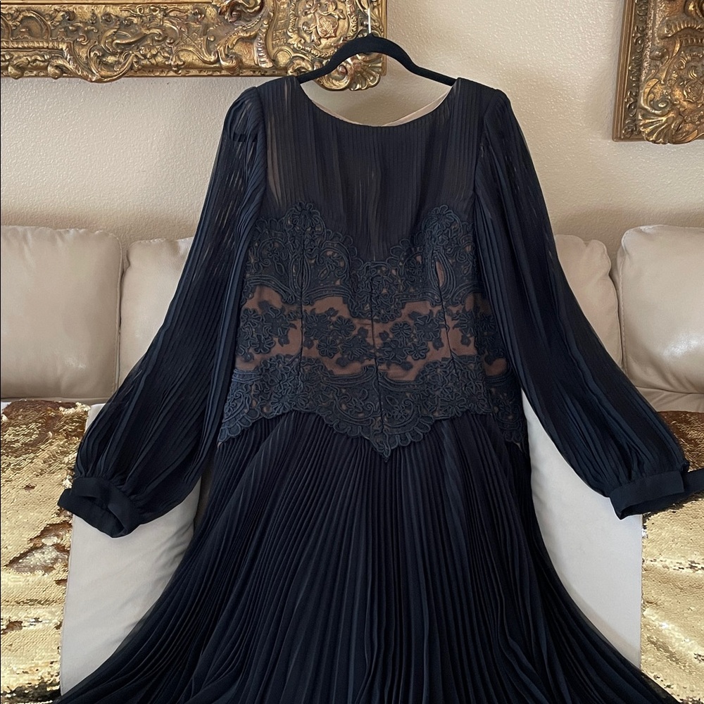 Travilla I.Magnin Vtg.Elegant Black Pleated Dress with Lace Detail Bodice - Picture 3 of 16